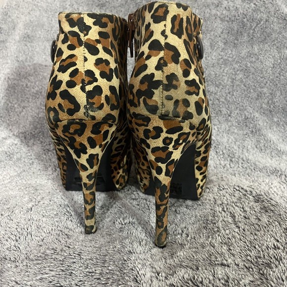 Charlotte Russe Ankle Booties Leopard Print Size 7 Stiletto Heels Faux Suede EUC - Picture 3 of 10